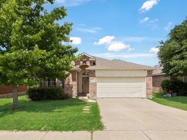 1008 Fort Apache Dr, Fort Worth, TX 76114