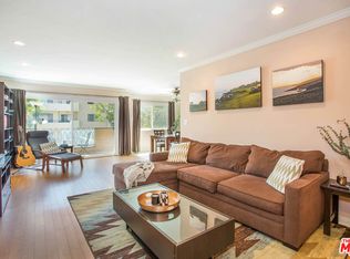 705 Westmount Dr APT 201, West Hollywood, CA 90069