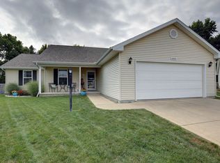 1801 E Fairfield Cir, Urbana, IL