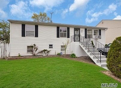 1st image of 13 Levey Blvd