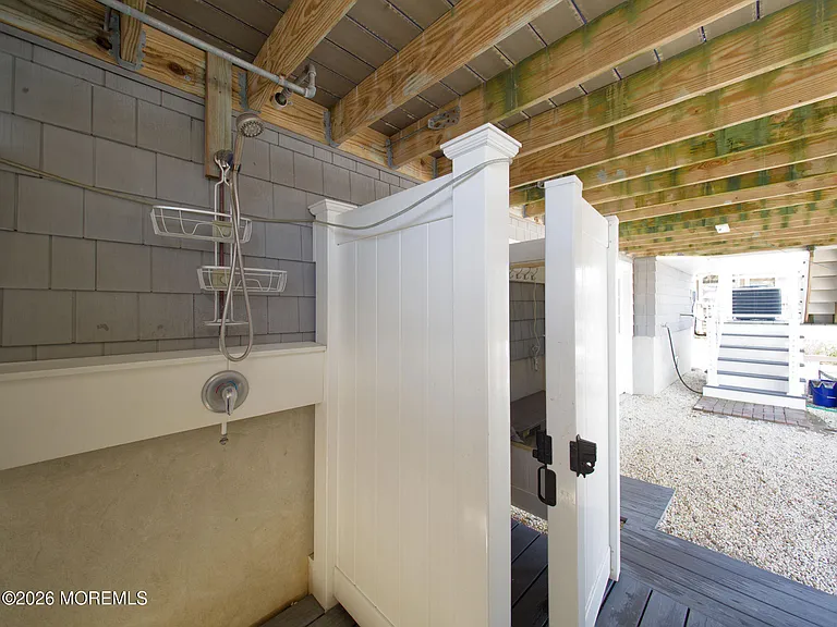231 Bryn Mawr Ave — Photo 50