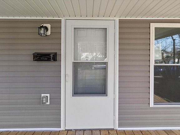 2nd image of 427 N Walnut St