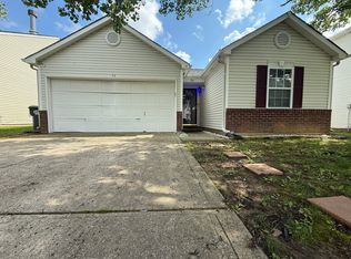 73 Winterwood Dr, Greenwood, IN 46143