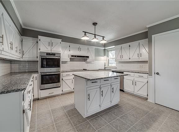 3rd image of 1100 Scarlet Oaks Cir