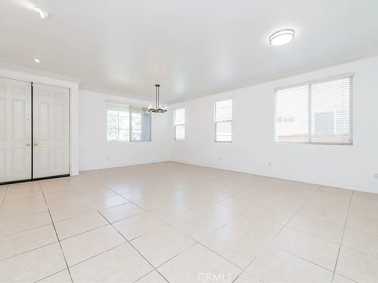 6915 Cedar Creek Rd — Photo 14