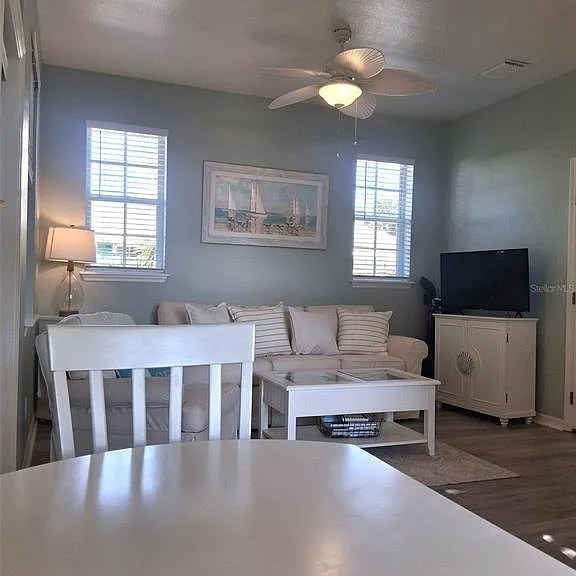 216 Berry St — Photo 33