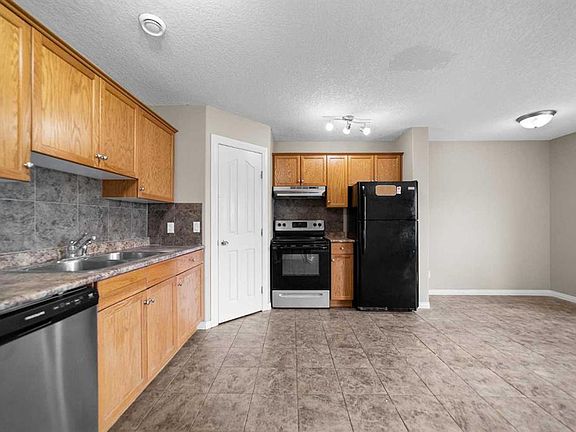 4th image of 6802 W 50th Ave #3
