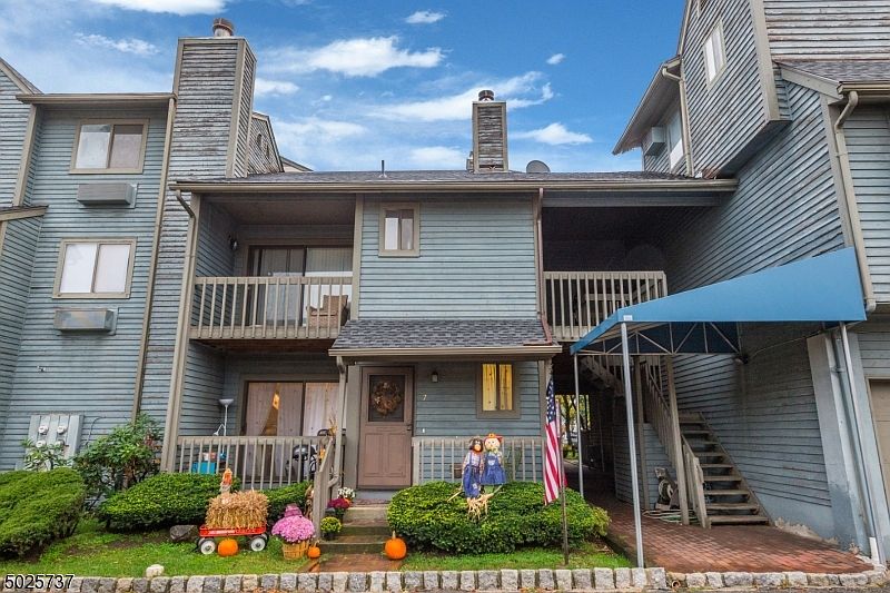 1st image of 309 Main St Unit 7-20