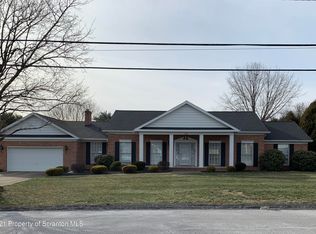 507 Sunset Dr, Dickson Cty, PA 18447