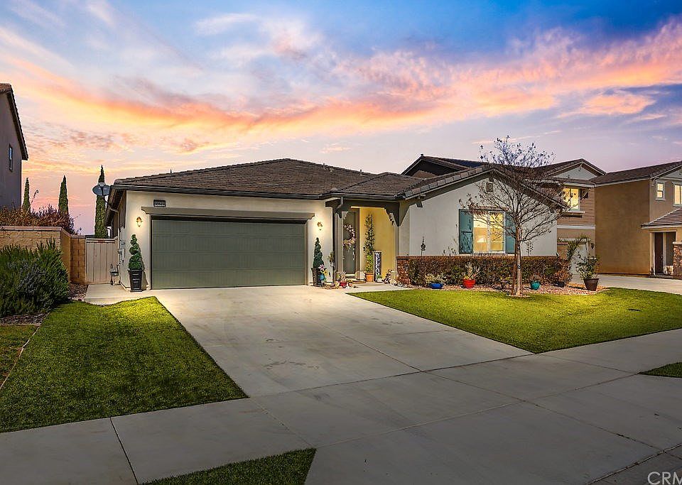 1st image of 35618 Desert Rose Way