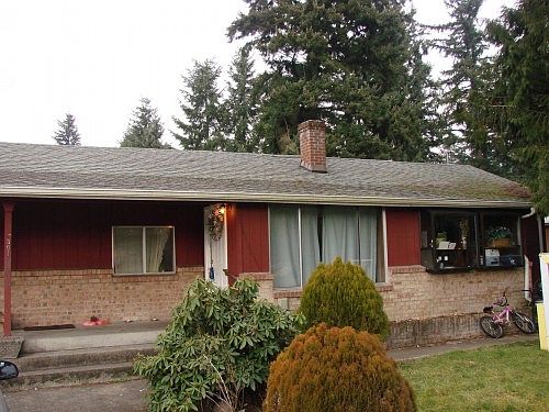 5th image of 301 153rd St E