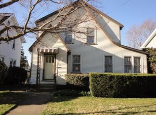 348 E Main St, Grove City, PA 16127