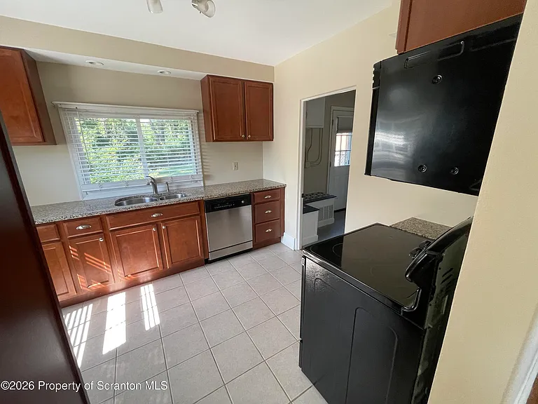 109 Park Dr — Photo 8