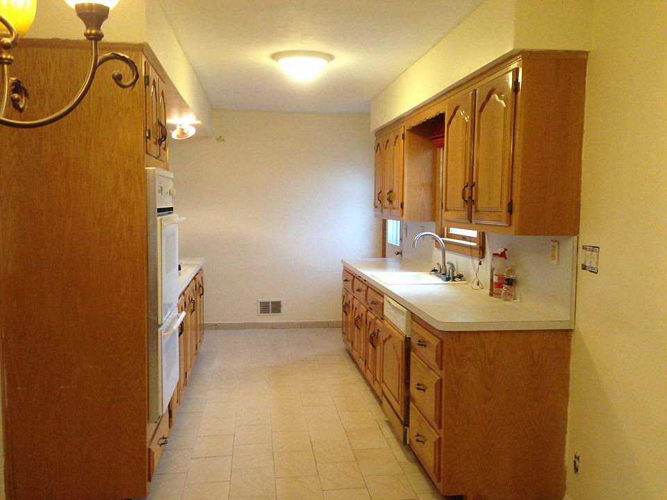2nd image of 200 Ramapo Ave
