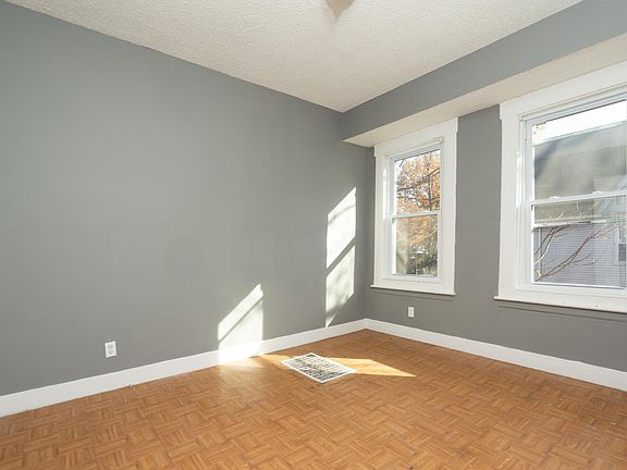 2nd image of 257 Newhall St #1-3