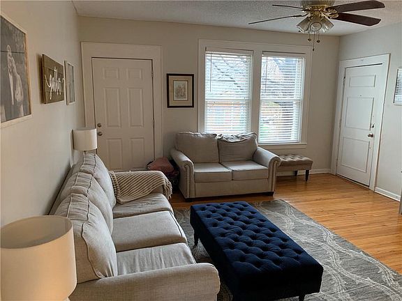 5th image of 801 E North St Unit 7