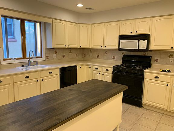 3rd image of 234 Copeland Ave Floor 2