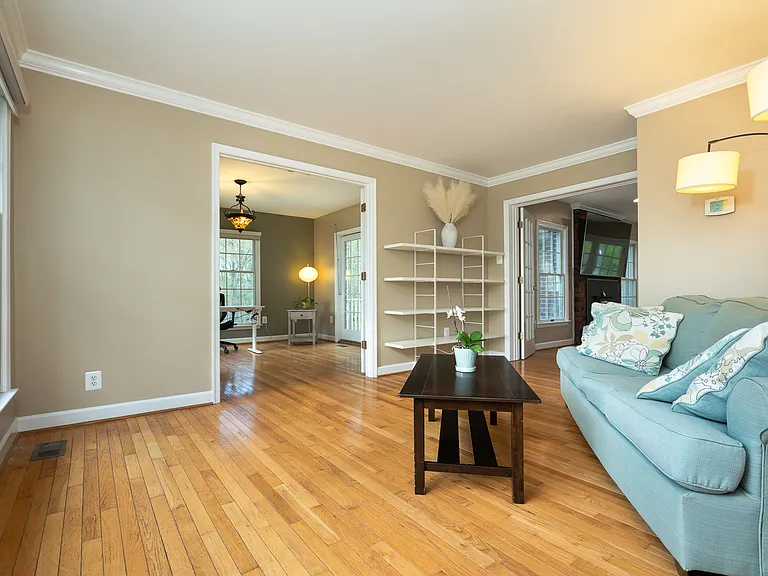 13576 Highland Rd — Photo 31