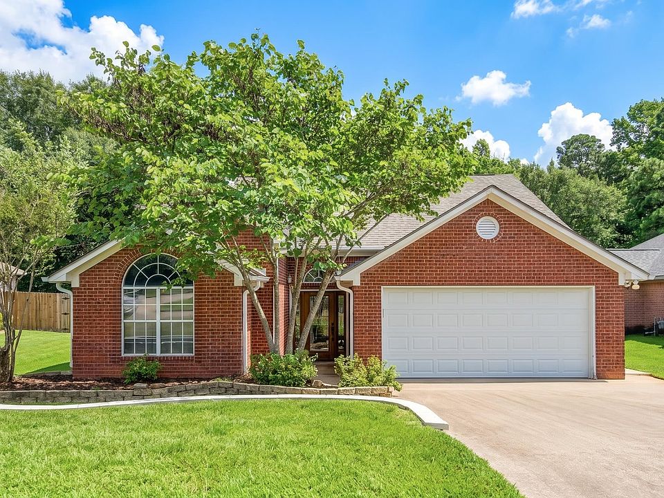 1st image of 1208 Hummingbird Cir