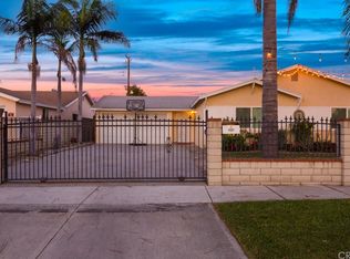 2313 S Manitoba Dr, Santa Ana, CA 92704