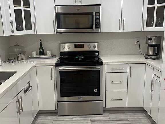3rd image of 11233 N Kendall Dr #101E