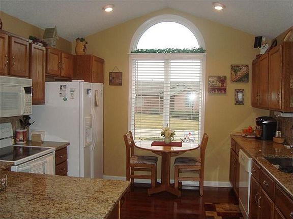 2nd image of 1200 Stephanie Dr