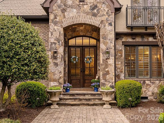 5th image of 8304 Marcliffe Ct