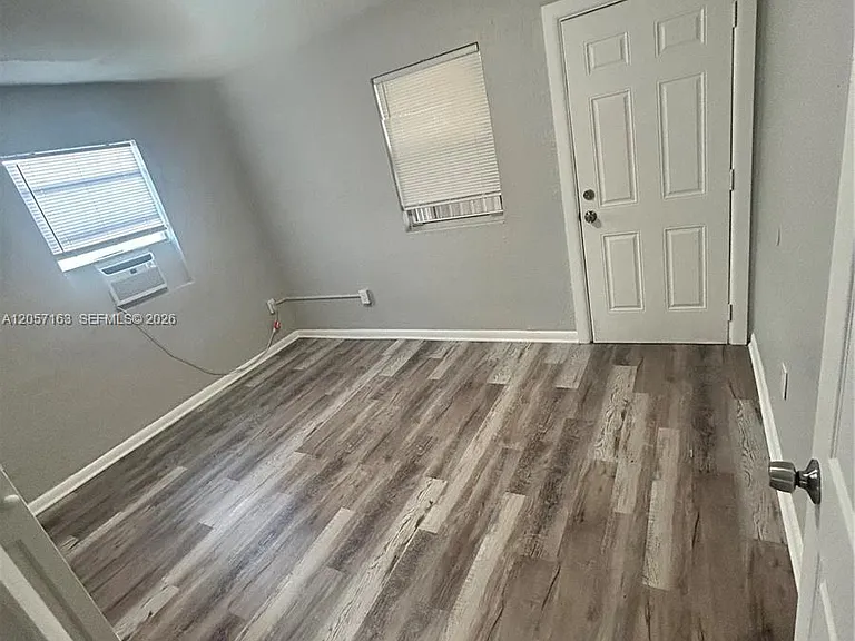 161 NW 15th St #6 — Photo 14