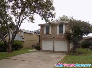 1413 E Logan St, Round Rock, TX 78664