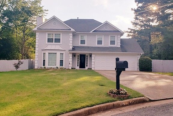 2nd image of 1740 Heathridge Ct