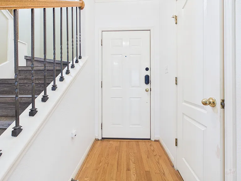 8518 Cahill Dr #32 — Photo 4