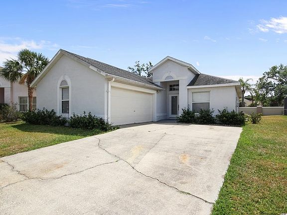 2nd image of 2507 Chatham Cir