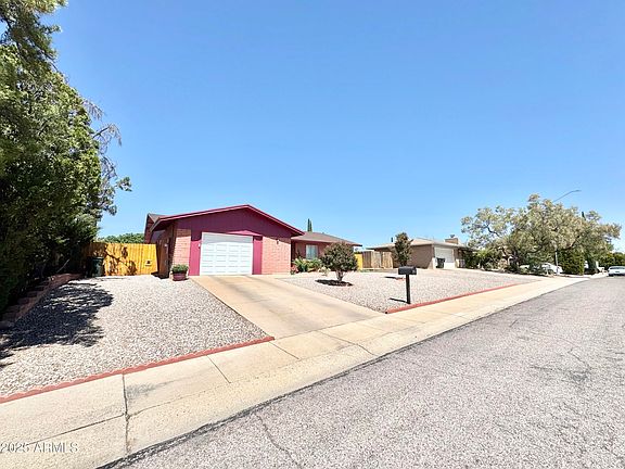 2nd image of 1081 CHOLLA Circle