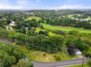 32 Farmington Rd, Nashua, NH 03060