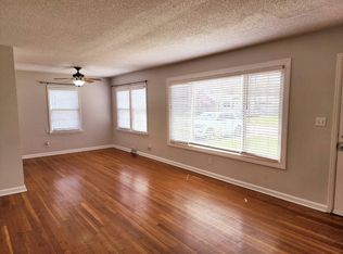 1247 E Bennett St, Springfield, MO 65804