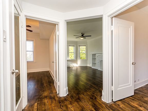 3rd image of 4315 N Troy St #1