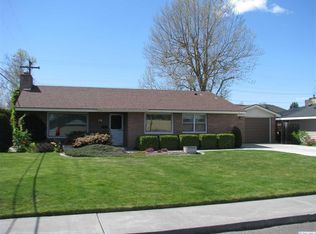 2027 W Falls Ave, Kennewick, WA 99336