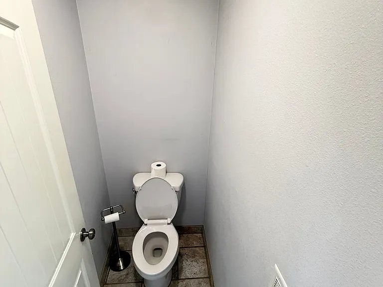 103 W Bishop Way — Photo 21