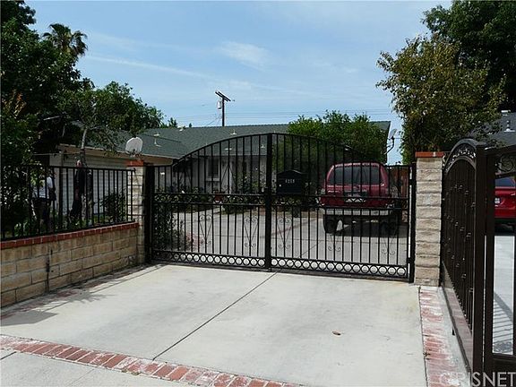 4th image of 8219 Variel Ave