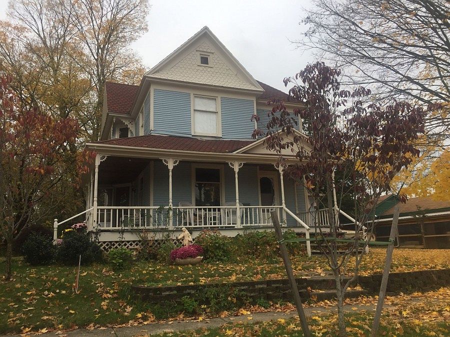 1st image of 111 Mill St SE