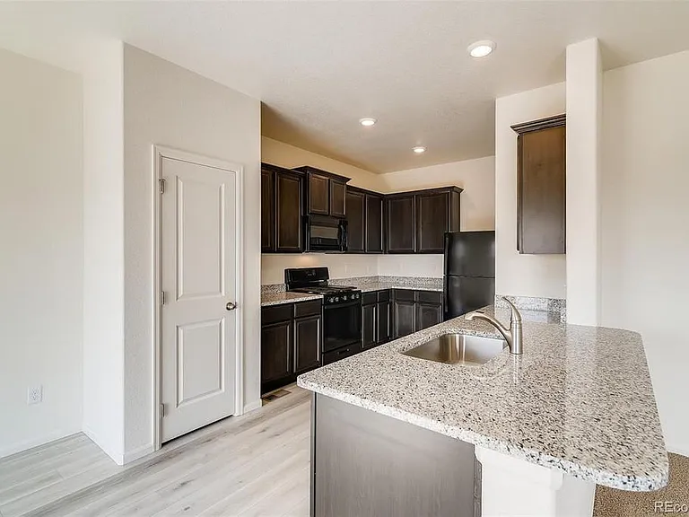 8891 Ventura St — Photo 4