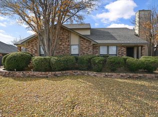 5202-5204 Yucca Dr, Arlington, TX 76017