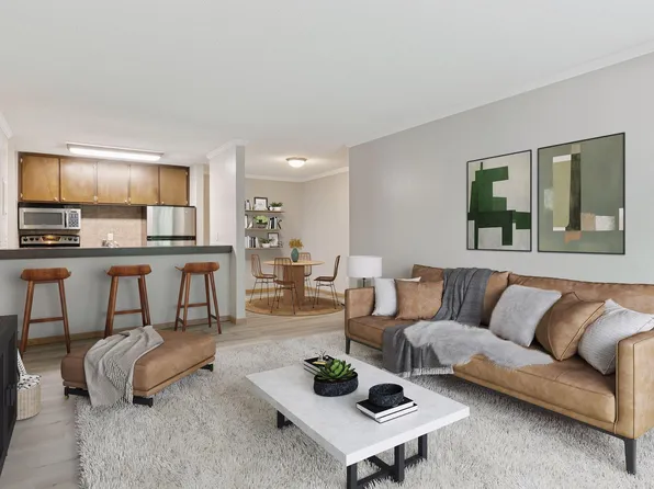 2800 Hamline Ave N APT 302, Roseville, MN 55113