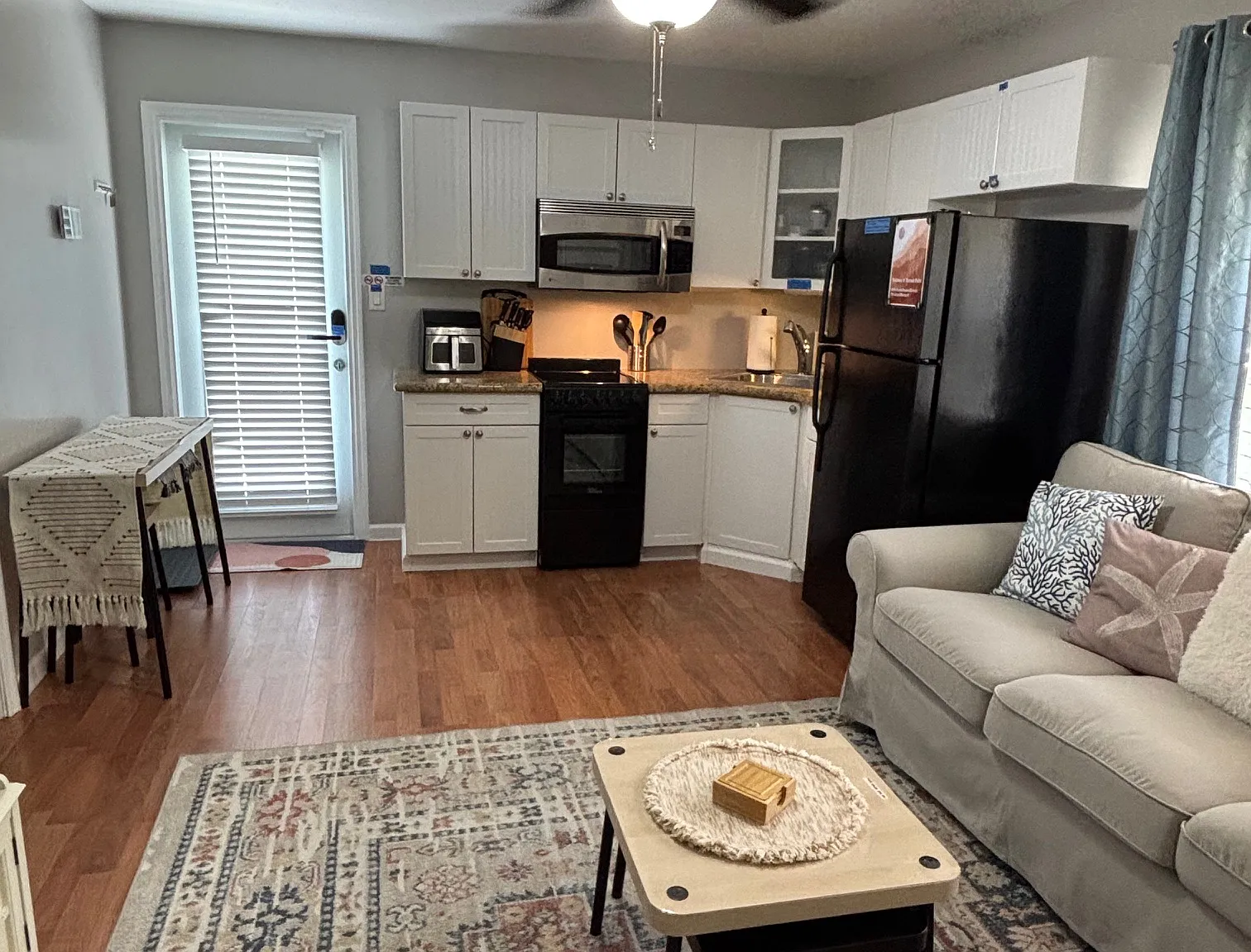 11545 Sunset Blvd — Photo 4