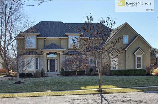 Beautiful 2 story home positioned on cul-de-sac.