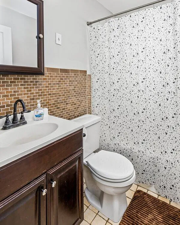 3 bed, 1241 sqft, $2,199 — Photo 4