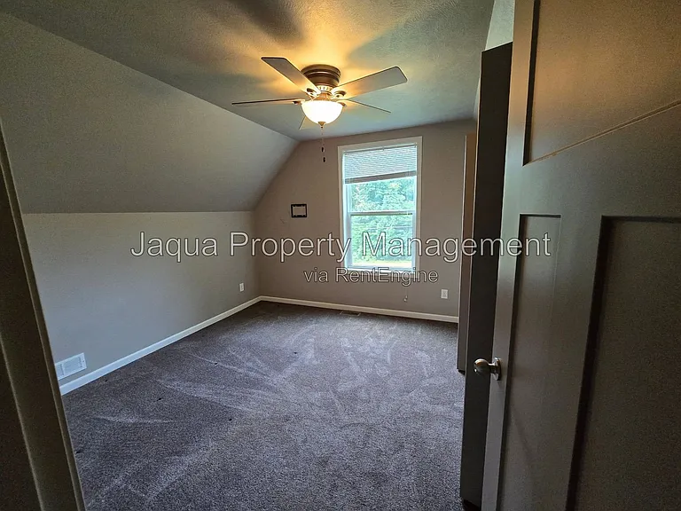 10578 Stadium Dr — Photo 10