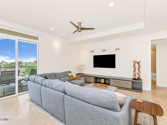 4th image of 3801 N GOLDWATER Boulevard #403