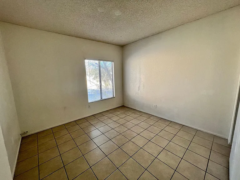 73433 Sun Valley Dr — Photo 16