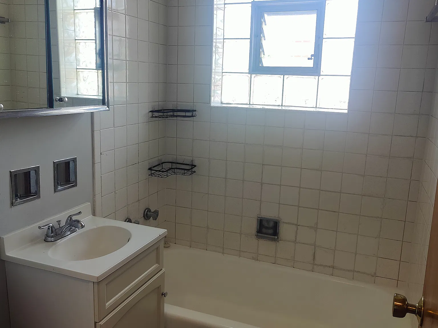 1 bed, 700 sqft, $1,400 — Photo 3